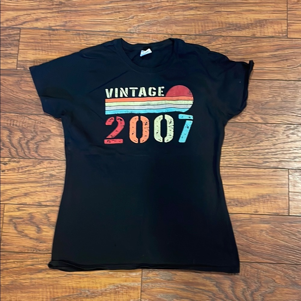 Vintage 2007 Graphic T-Shirt